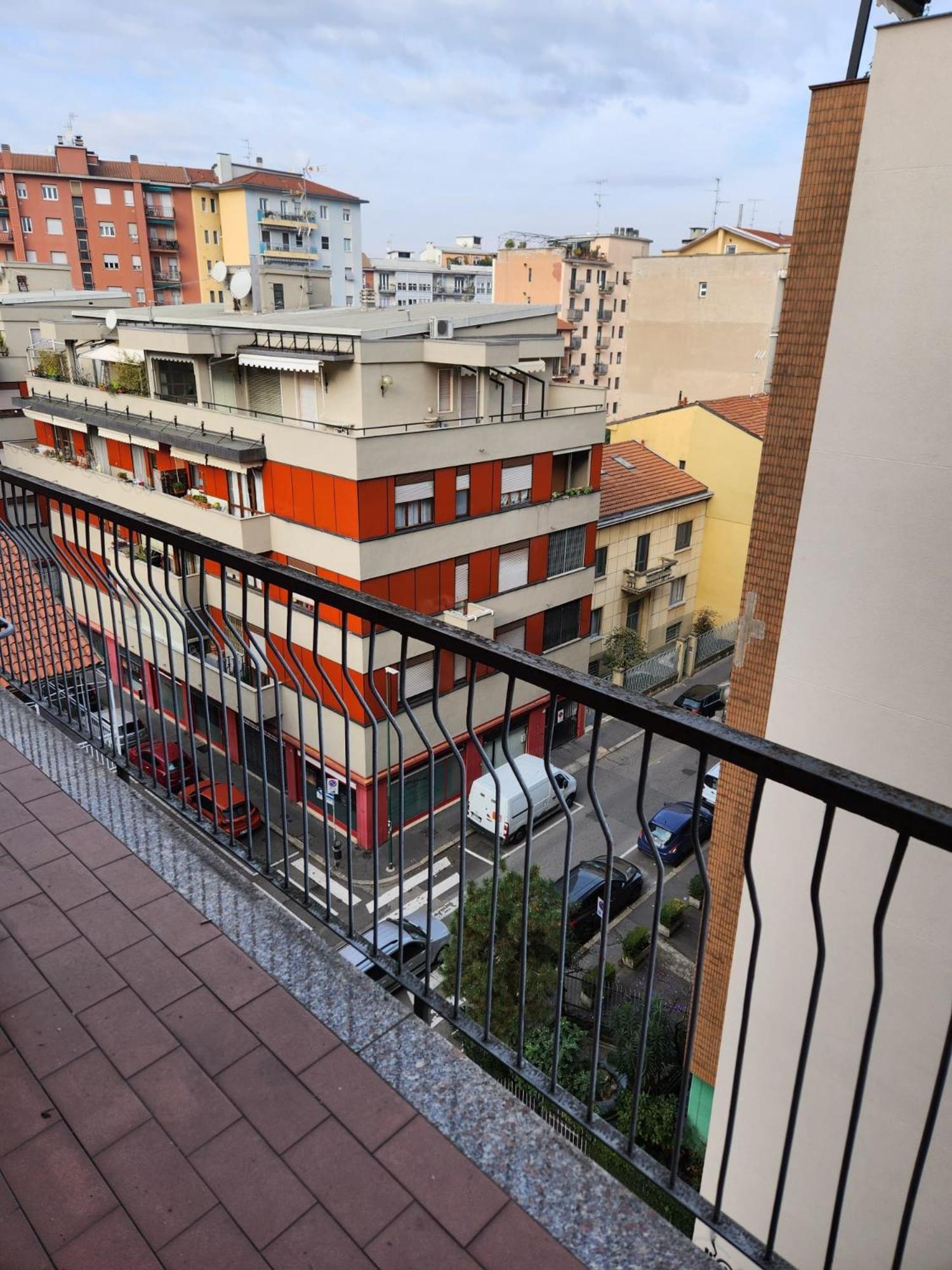 Guesthouse - Metro M1 Sesto Rondo Sesto San Giovanni Esterno foto